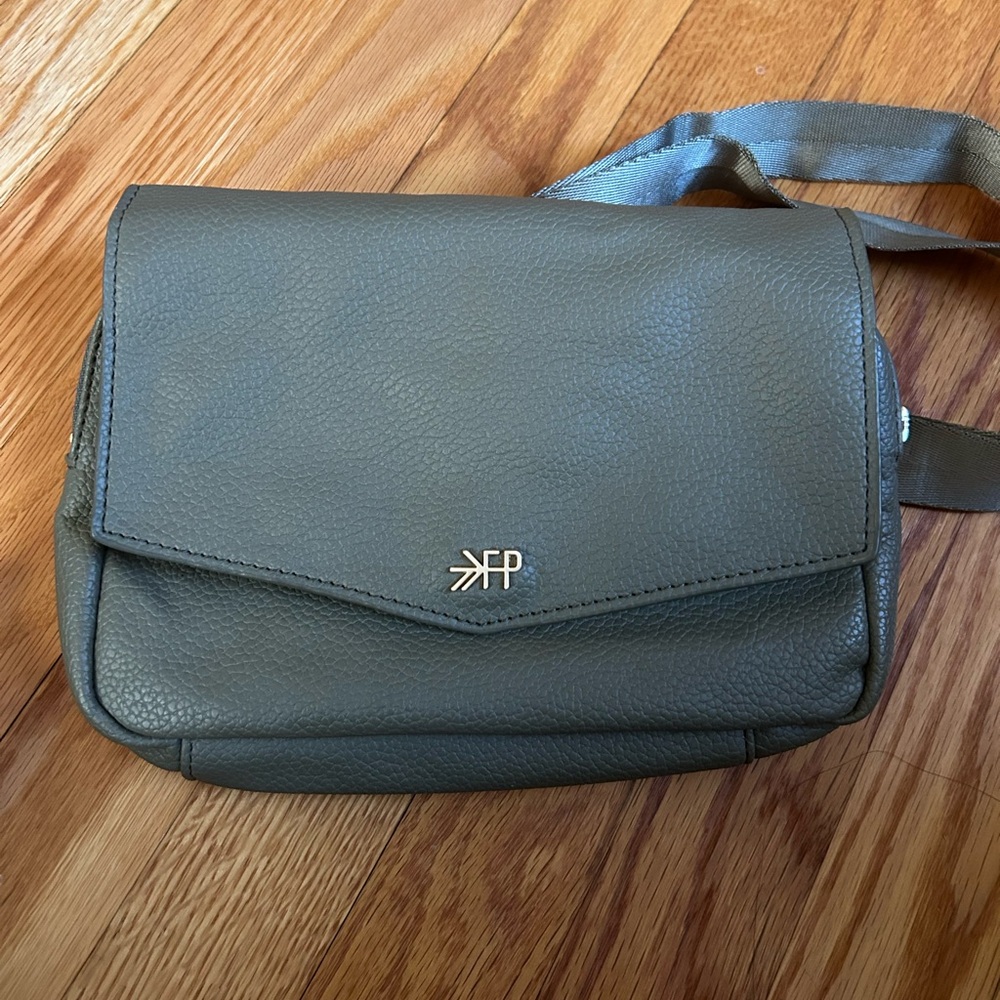 NWOT Freshly Picked Classic Park Pack